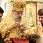 В день памяти святителя Николая Чудотворца Митрополит Лазарь возглавил Божественную литургию в кафедральном Александро-Невском соборе г. Симферополя.