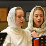 Литургия в праздник Входа Господня в Иерусалим в кафедральном Свято-Александро-Невском соборе.