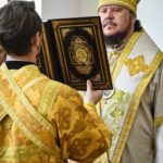 В ВОССТАНОВЛЕННОМ ХРАМЕ 4-Х СВЯТИТЕЛЕЙ МОСКОВСКИХ ПЕТРА, АЛЕКСИЯ, ИОНЫ И ФИЛИППА В ПРЕСТОЛЬНЫЙ ПРАЗДНИК ЕПИСКОП КАЛЛИНИК СОВЕРШИЛ ПЕРВУЮ БОЖЕСТВЕННУЮ ЛИТУРГИЮ.