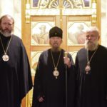 Духовенство молитвенно почтили мощи Святителя Гурия Таврического, почивающие в нижнем храме кафедрального Александро- Невского собора г. Симферополя.