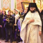 В Рождественскую ночь Митрополит Тихон возглавил праздничную Божественную литургию в кафедральном Александро-Невском соборе.