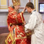 Митрополит Симферопольский и Крымский Лазарь возглавил Литургию в кафедральном Александро-Невском соборе  в праздник Происхождения Честных Древ Животворящего Креста Господня.