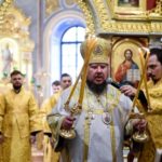 В НЕДЕЛЮ 2-Ю ПО ПЯТИДЕСЯТНИЦЕ ЕПИСКОП БАХЧИСАРАЙСКИЙ КАЛЛИНИК СОВЕРШИЛ БОЖЕСТВЕННУЮ ЛИТУРГИЮ В КАФЕДРАЛЬНОМ СОБОРЕ СВЯТОГО БЛАГОВЕРНОГО КНЯЗЯ  Г. СИМФЕРОПОЛЯ