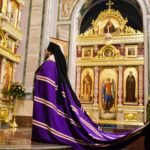 Всенощное бдение в кафедральном Свято-Александро-Невском соборе в канун престольного торжества.