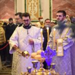 В КАНУН ПРАЗДНИКА РОЖДЕСТВА ХРИСТОВА МИТРОПОЛИТ ЛАЗАРЬ ВОЗГЛАВИЛ ВСЕНОЩНОЕ БДЕНИЕ В СВЯТО-АЛЕКСАНДРО-НЕВСКОМ КАФЕДРАЛЬНОМ СОБОРЕ Г. СИМФЕРОПОЛЯ.