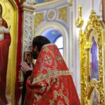 Богослужение в кафедральном Александро-Невском соборе в канун Недели 6-й по Пасхе, о слепом