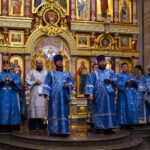 В  Неделю Крестопоклонную Митрополит Тихон возглавил Литургию в кафедральном Александро-Невского собора.