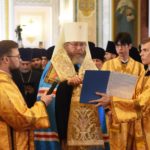 Вкафедральном Александро-Невском соборе г. Симферополя состоялся благодарственный молебен по случаю торжественной встречи новоназначенного Главы Крымской Митрополии Высокопреосвященнейшего Митрополита Симферопольского и Крымского Тихона.