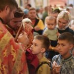 Поздняя Божественная литургия кафедральном Свято-Александро-Невском соборе г. Симферополя  в Неделю 17-ю по Пятидесятнице