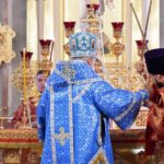 В кафедральном соборе святого благоверного князя Александра Невского г. Симферополя была доставлена копия Животворящего Креста Господня из Годеново.
