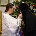 В Рождественскую ночь Митрополит Тихон возглавил праздничную Божественную литургию в кафедральном Александро-Невском соборе.