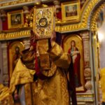 Литургия в Неделю 7-ю по Пятидесятнице, в день рождества святителя Николая, архиепископа Мир Ликийских в кафедральном Александро-Невском соборе