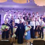 Клирик Александро-Невского кафедрального собора принял участие в торжественной линейке в средней школе № 2, посвященной Дню знаний