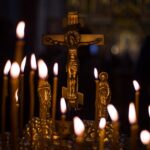 В  кафедральном Свято-Александро-Невском соборе были вознесены сугубые молитвы об упокоении погибших в концертном зале «Крокус Сити Холл» в подмосковном Красногорске.