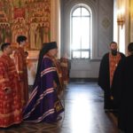 В канун праздника Воздвижения Честного и Животворящего Креста Господня епископ Ялтинский Нестор совершил всенощное бдение в кафедральном Александро-Невском соборе г. Симферополя.