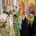 В праздник Входа Господня в Иерусалим  епископ Бахчисарайский Каллиник совершил праздничную Божественную литургию в кафедральном Александро-Невском соборе г. Симферополя.
