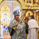 В ПРАЗДНИК ВВЕДЕНИЯ ВО ХРАМ ПРЕСВЯТОЙ БОГОРОДИЦЫ МИТРОПОЛИТ СИМФЕРОПОЛЬСКИЙ И КРЫМСКИЙ ЛАЗАРЬ ВОЗГЛАВИЛ ПРАЗДНИЧНУЮ ЛИТУРГИЮ В КАФЕДРАЛЬНОМ АЛЕКСАНДРО-НЕВСКОМ СОБОРЕ Г. СИМФЕРОПОЛЯ.