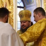 В Неделю 5-ю по Пятидесятнице, праздник Тихвинской иконы Божией Матери епископ Каллиник совершил Божественную литургию в кафедральном Александро-Невском соборе г.Симферополя.