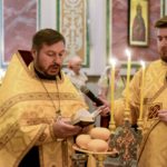 Всенощное бдение в кафедральном Александро-Невском соборе г. Симферополя в канун дня памяти славных и всехвальных первоверховных апостолов Петра и Павла.