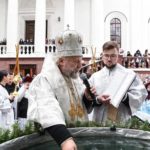 В ПРАЗДНИК КРЕЩЕНИЯ ГОСПОДНЯ МИТРОПОЛИТ СИМФЕРОПОЛЬСКИЙ И КРЫМСКИЙ ЛАЗАРЬ ВОЗГЛАВИЛ БОЖЕСТВЕННУЮ ЛИТУРГИЮ В СВЯТО-АЛЕКСАНДРО-НЕВСКОМ КАФЕДРАЛЬНОМ СОБОРЕ Г. СИМФЕРОПОЛЯ.