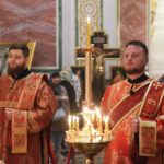В день Радоницы в кафедральном Александро-Невском соборе г. Симферополя была совершена панихида по усопшим .