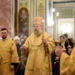 В канун дня памяти святителя Николая, архиепископа Мир Ликийских, чудотворца, епископ Ялтинский Нестор совершил всенощное бдение в кафедральном Свято-Александро-Невском соборе г. Симферополя.