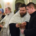 Богослужение в нижнем храме (во имя святителя Гурия, Архиепископа Таврического) в Крещенский сочельник.