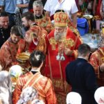 В праздник Происхождения Честных Древ Животворящего Креста Господня  епископ Нестор совершил малое освящение воды и освятил мед в кафедральном Александро-Невском соборе г. Симферополя.