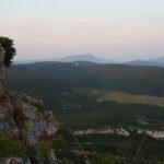 Божественная литургия в древнем храме с баптистерием  пещерном городище Тепе-Кермен