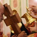 В канун праздника Воздвижения Честного и Животворящего Креста Господня епископ Ялтинский Нестор совершил всенощное бдение в кафедральном Александро-Невском соборе г. Симферополя.