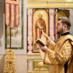 В день памяти святителя Николая Чудотворца Митрополит Лазарь возглавил Божественную литургию в кафедральном Александро-Невском соборе г. Симферополя.