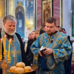 Всенощное бдение в канун Недели 3-й Крестопоклонной в кафедральном Александро-Невском соборе.