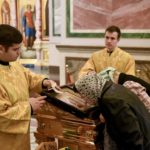 В канун Недели 17-й по Пятидесятнице в кафедральном Свято-Александро-Невском соборе г. Симферополя было совершено всенощное бдение.