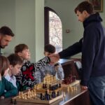 Шахматный турнир с чемпионом мира по быстрым шахматам, заслуженным мастером спорта России с воспитанниками Шахматного клуба воскресной школы Просветительского центра святителя Гурия Таврического