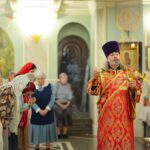 Богослужения в нижнем храме Александро-Невского кафедрального собора в день отдания праздника Пасхи