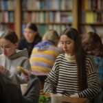 Ночная молодежная Божественная литургия в Александро-Невском кафедральном соборе