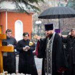 25 февраля 2026 года в 40-й день по преставлению митрополита Лазаря духовенство Александро-Невского кафедрального собора г. Симферополя совершило заупокойную литию перед местом захоронения архипастыря