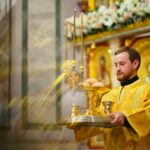 Воскресные богослужения в Александро-Невском кафедральном соборе г. Симферополя.