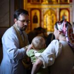 Литургия в Неделю 7-ю по Пятидесятнице, в день рождества святителя Николая, архиепископа Мир Ликийских в кафедральном Александро-Невском соборе