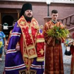 В ПРАЗДНИК ПРОИСХОЖДЕНИЯ ЧЕСТНЫХ ДРЕВ ЖИВОТВОРЯЩЕГО КРЕСТА ГОСПОДНЯ ЕПИСКОП БАХЧИСАРАЙСКИЙ КАЛЛИНИК ВОЗГЛАВИЛ ЛИТУРГИЮ В АЛЕКСАНДРО-НЕВСКОМ КАФЕДРАЛЬНОМ СОБОРЕ Г. СИМФЕРОПОЛЯ