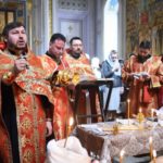 В день Радоницы в кафедральном Александро-Невском соборе г. Симферополя была совершена панихида по усопшим .