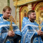 Высокопреосвященнейший Митрофан, Митрополит Мурманский и Мончегорский возглавил праздничную Божественную литургию в кафедральном соборе святого благоверного князя Александра Невского г. Симферополя в праздник Рождества Пресвятой Владычицы нашей Богородицы
