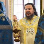 В праздник Покрова Пресвятой Богородицы, Преосвященный Каллиник, епископ Бахчисарайский возглавил Божественную литургию в кафедральном соборе святого благоверного князя Александра Невского г. Симферополя.