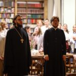 Общая трапеза по окончании первой молодежной Божественной литургии в Александро-Невском кафедральном соборе г. Симферополя в молодежном центре ● ТОЧКА ОПОРЫ ●