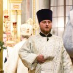 В Рождественскую ночь Митрополит Тихон возглавил праздничную Божественную литургию в кафедральном Александро-Невском соборе.