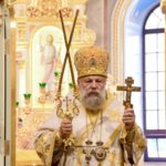 В Неделю 2-ю по Пятидесятнице, Всех святых, в земле Русской просиявших, епископ Нестор совершил Литургию в кафедральном Александро-Невском соборе г. Симферополя.