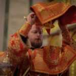 Праздничные богослужения в Александро-Невском кафедральном соборе в день празднования Происхождения (изнесения) Честных Древ Животворящего Креста Господня.