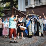 В АЛЕКСАНДРО-НЕВСКОМ СОБОРЕ ЕПИСКОП ЯЛТИНСКИЙ НЕСТОР ВОЗГЛАВИЛ УТРЕНЮ С ЧИНОМ ПОГРЕБЕНИЯ ПЛАЩАНИЦЫ ПРЕСВЯТОЙ БОГОРОДИЦЫ
