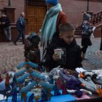 На территории кафедрального Свято-Александро- Невского собора прошла благотворительная ярмарка посвящённая дню памяти святителя Николая Чудотворца.