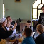 «От молитвы — к творчеству: в воскресной школе Просветительского центра святителя Гурия Таврического раскрывают таланты».